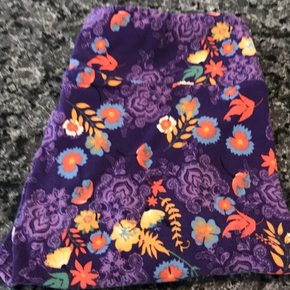 Purple floral leggings